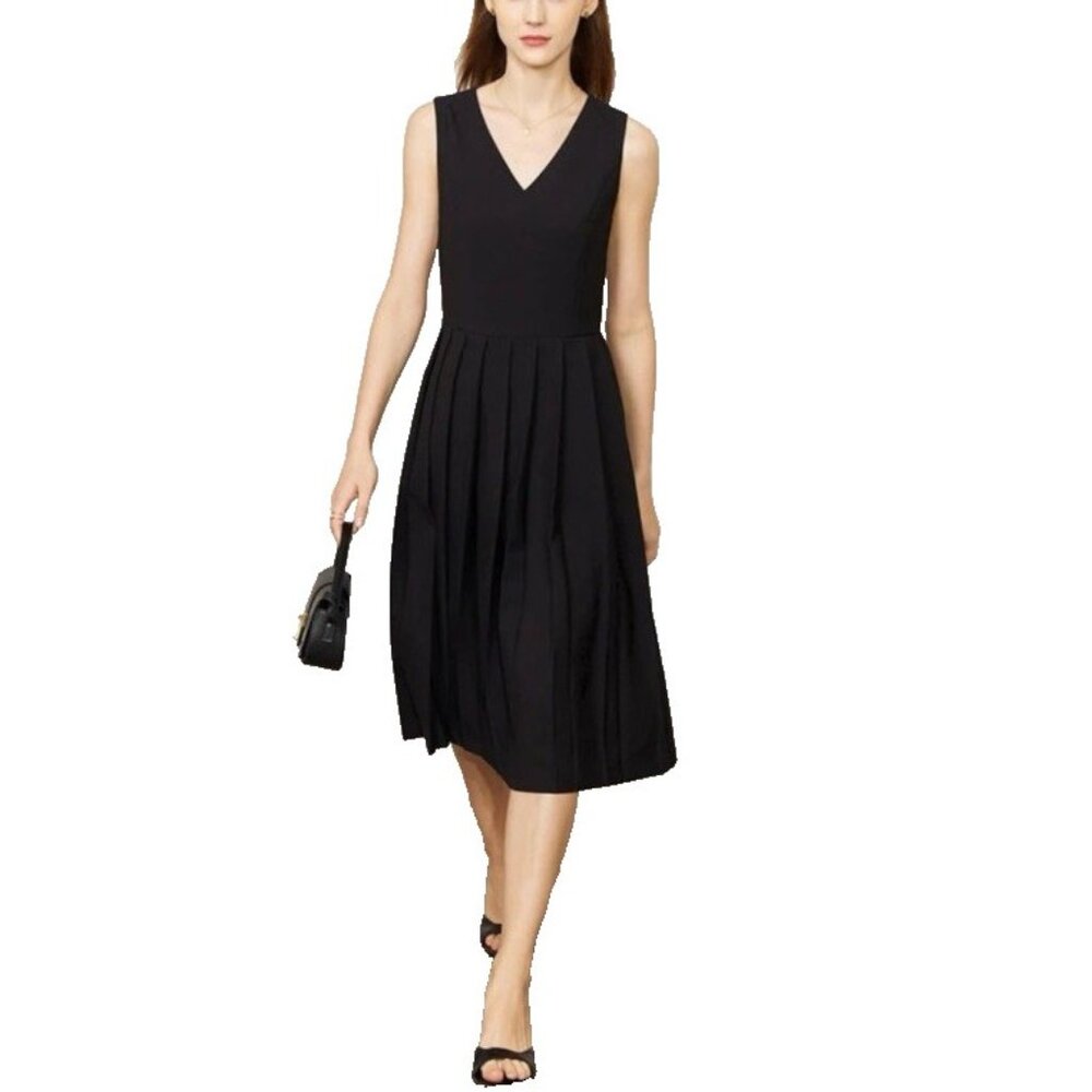 Halston A Line Dress 8 Black V Neck Pleated A Line Skirt Stretch Sleeveless